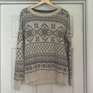 Mossimo Supply Co. Gray and White Nordic Print Sweater